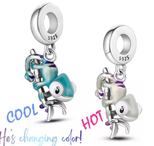 Changing color cameleon